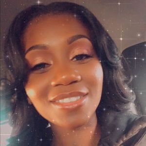 Hi I’m Avonda, your Personal Posher ☺️